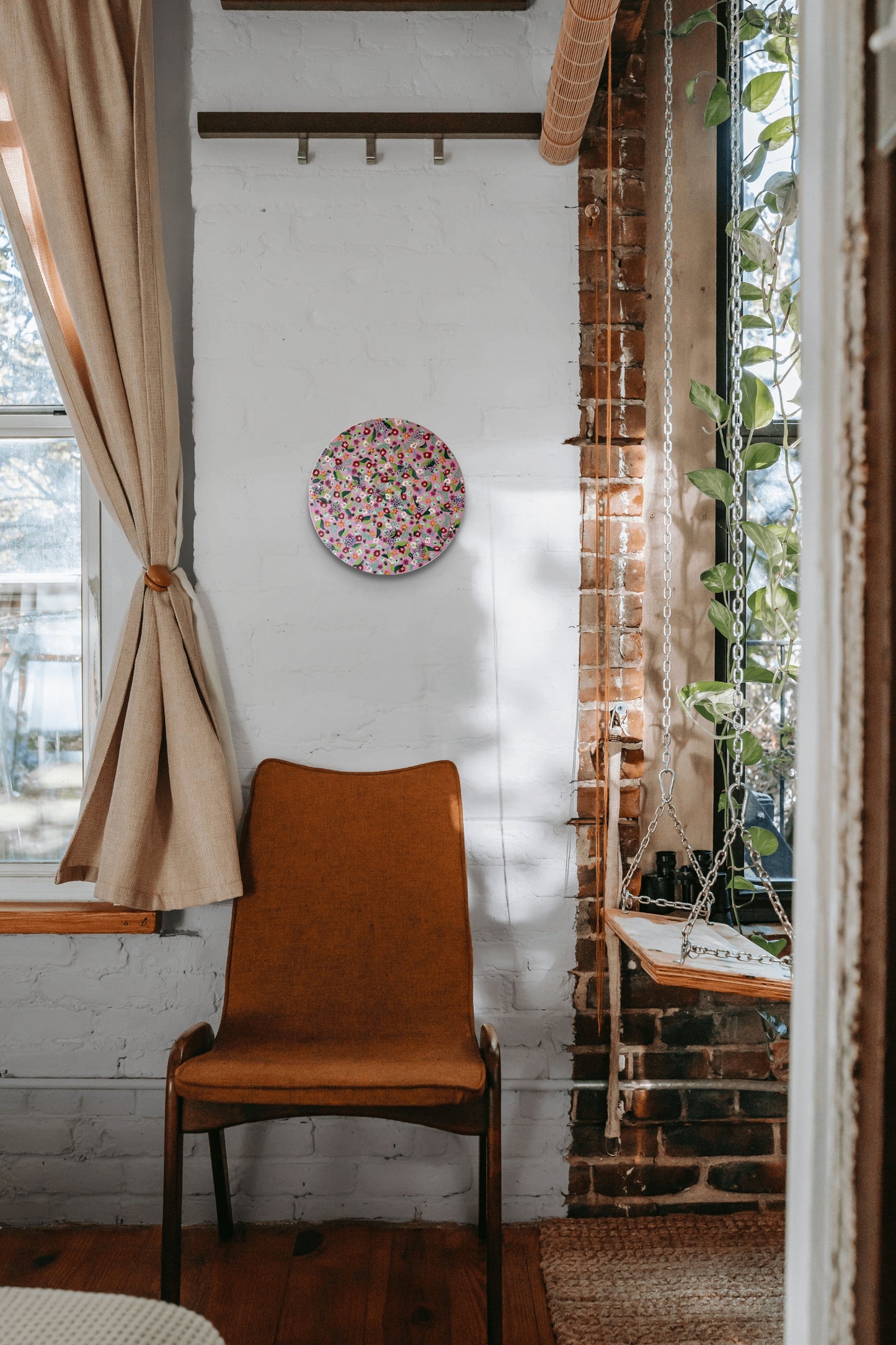 Blómadúlla 2 - Bleika - 2025, akrýl á flötum striga 30 sm. í þvermál