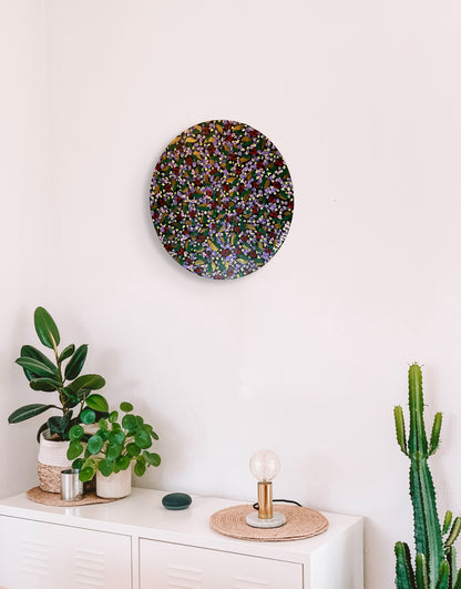 Blómadúlla 4 - Fjólubláa - 2025, akrýl á flötum striga 30 sm. í þvermál