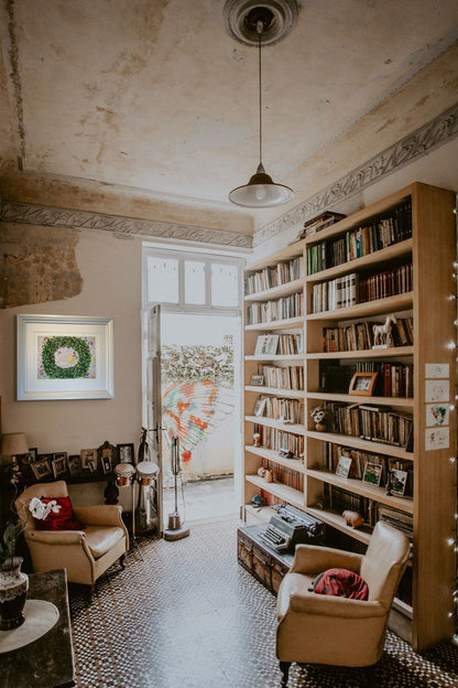 Ljúflingur - 2024, akrýl á pappír 39x29 sm.